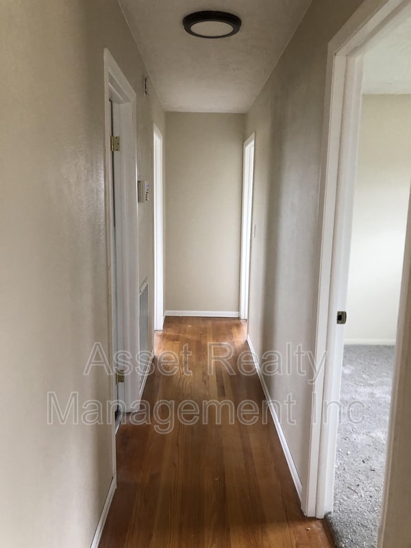 Building Photo - 218 Britton Dr