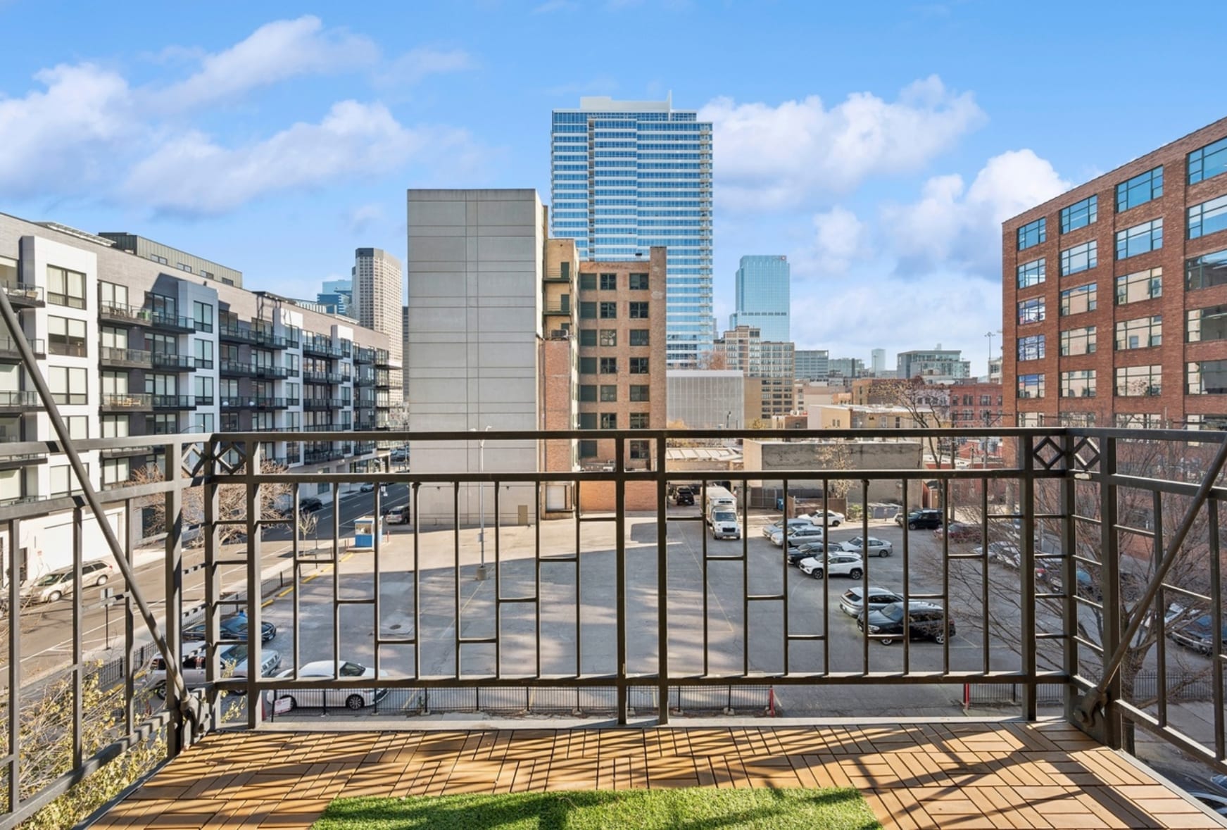 Building Photo - 843 W Adams St