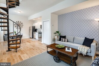 Building Photo - 2061 Kater St