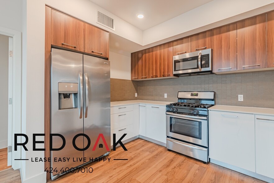 Building Photo - 5727 La Mirada Ave