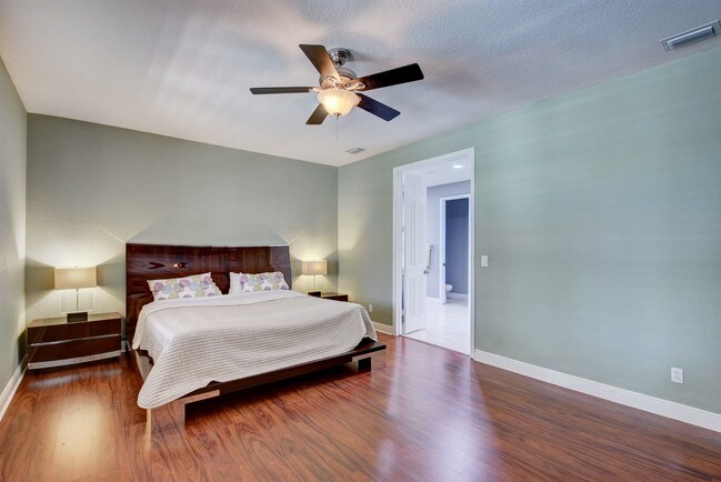 Building Photo - 1501 Stonehaven Estates Dr