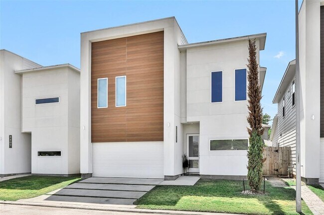 Building Photo - 2209 Padron Pl