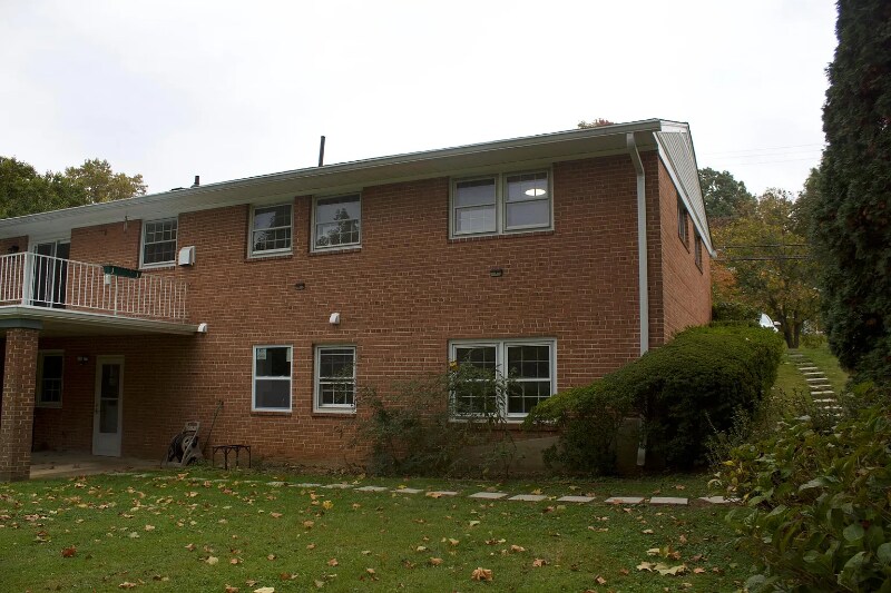 Building Photo - 4907 Elsmere Ave