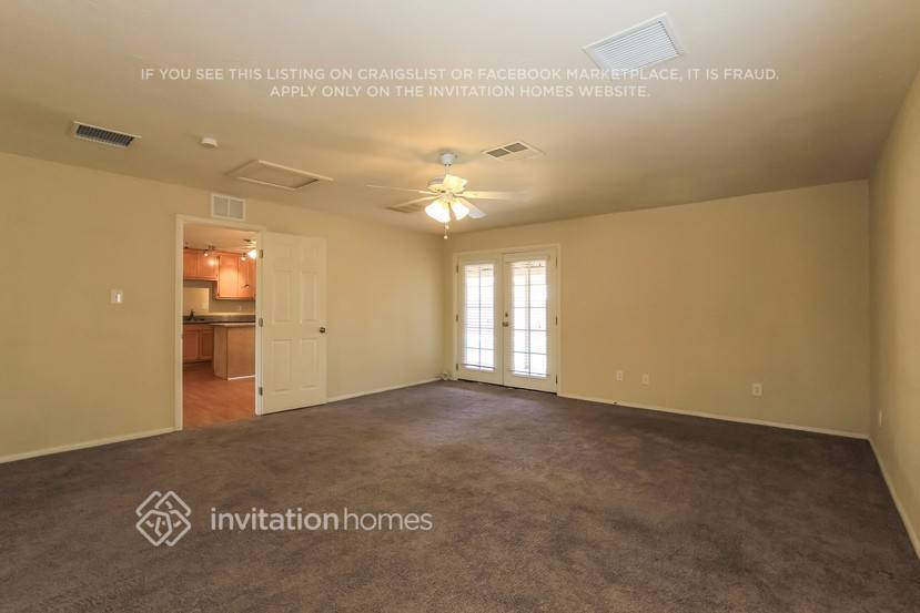 Building Photo - 3507 E Blanche Dr
