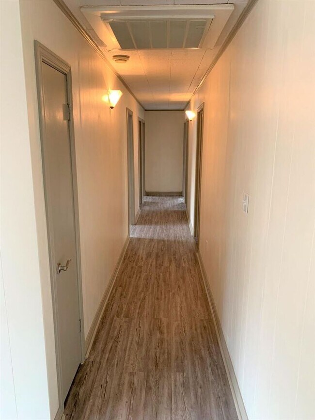 Building Photo - Come take a look at this home on a convenient corner lot