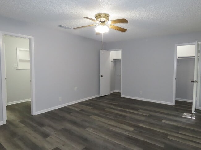 Building Photo - Whitehouse ISD - 3 Bedroom, 2 Bath Duplex, Lawn Care Provided!