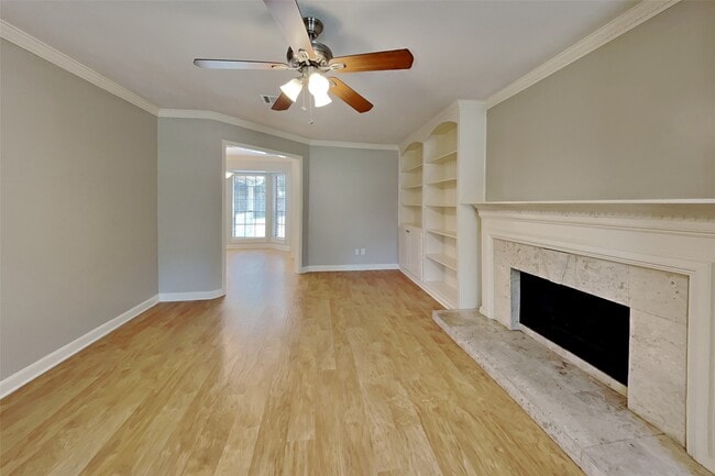 Building Photo - 3918 Forest Village Dr