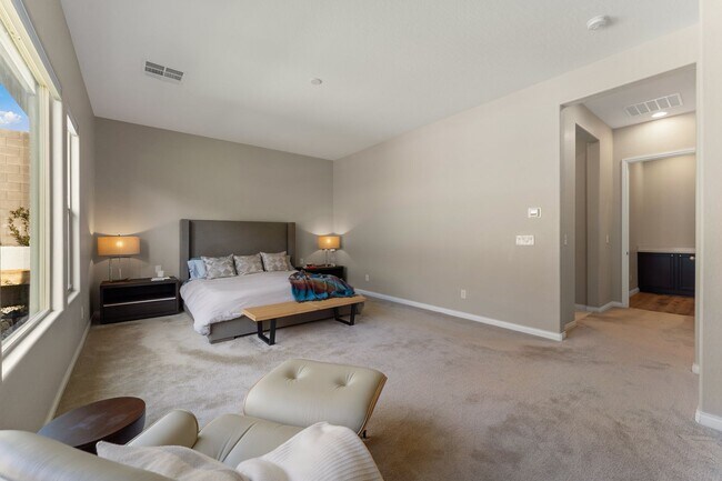 Building Photo - Modern Elegance in Scots Pine – 5-Bedroom Luxury Residence in West Summerlin