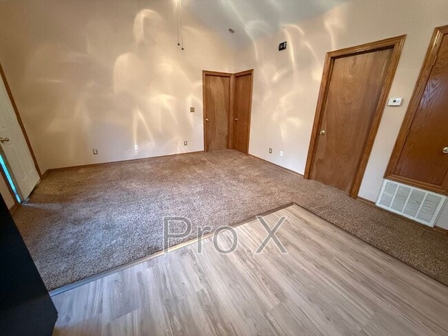 Building Photo - 1035 Prospect Ave