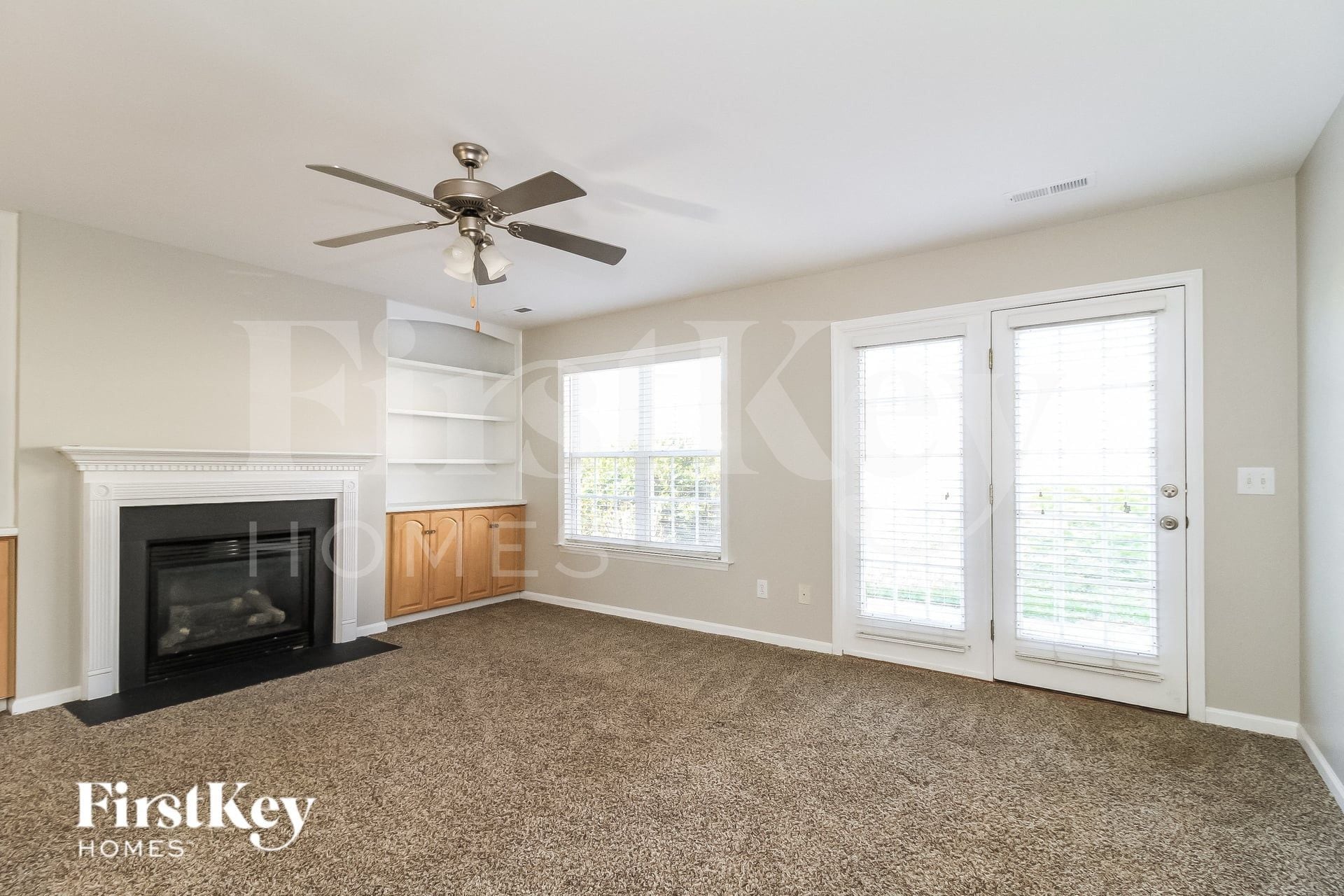 Building Photo - 2487 Somerset Pl Dr