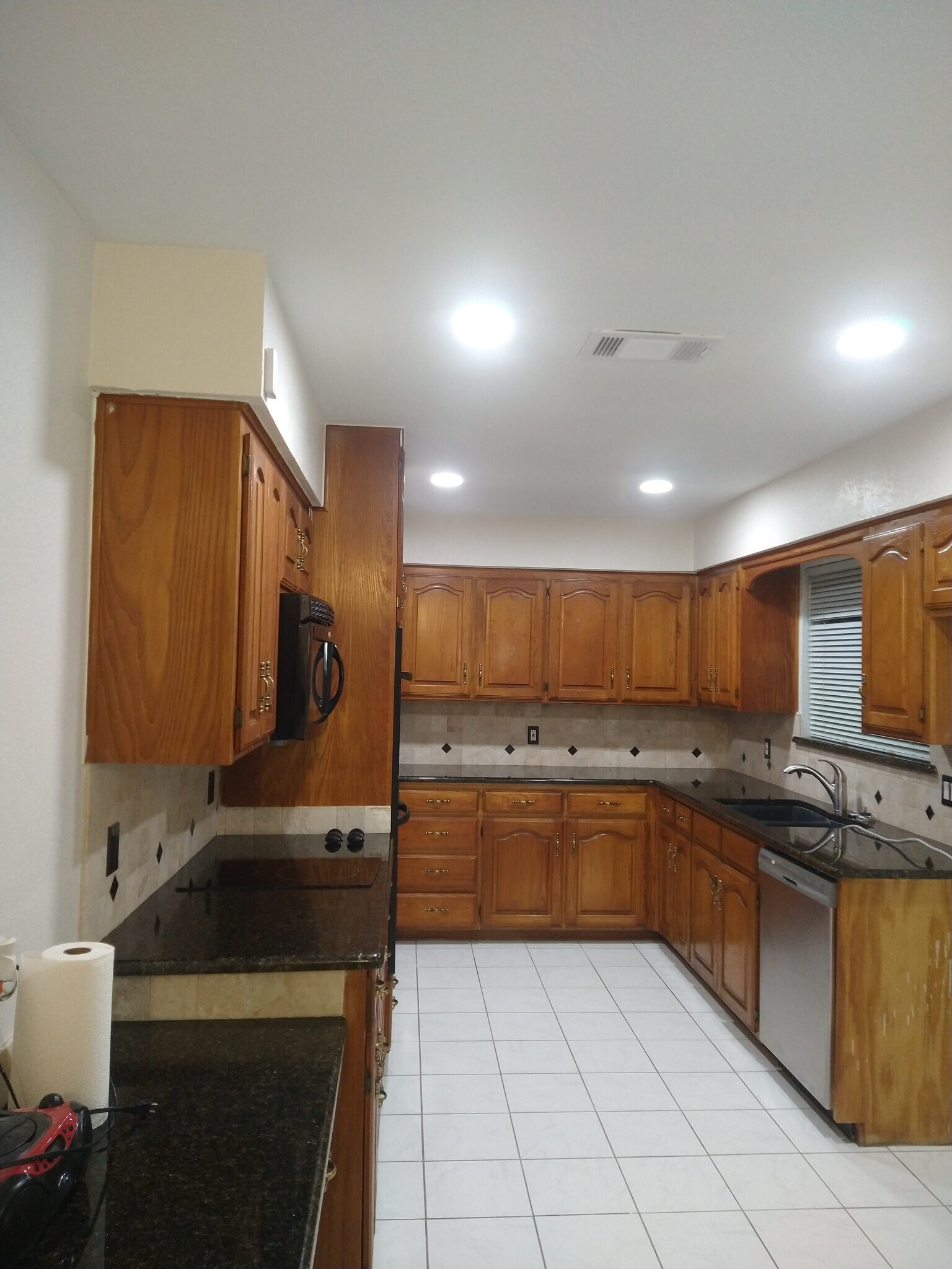 Building Photo - 2100 Arlena Dr