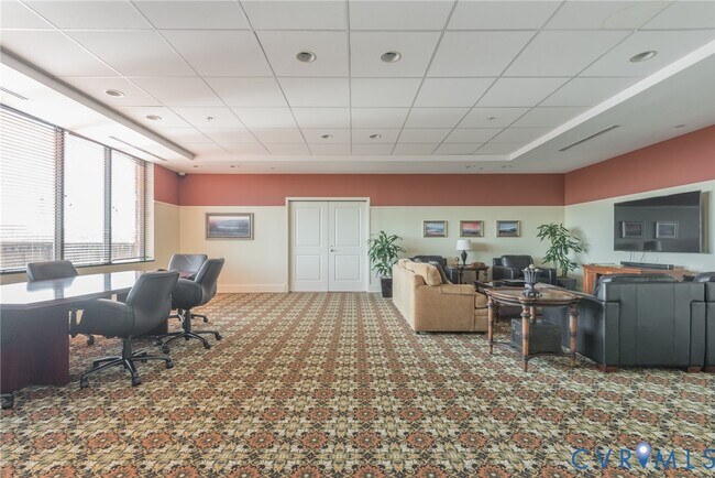 Building Photo - 1101 Haxall Point