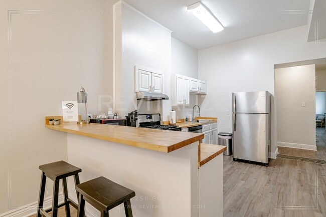 Building Photo - 163 State St