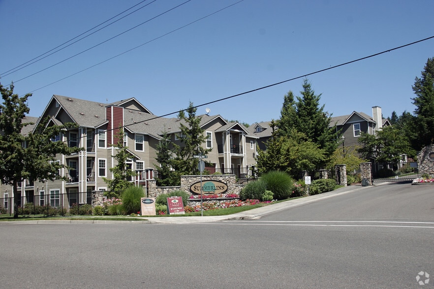 Building Photo - Summerlinn
