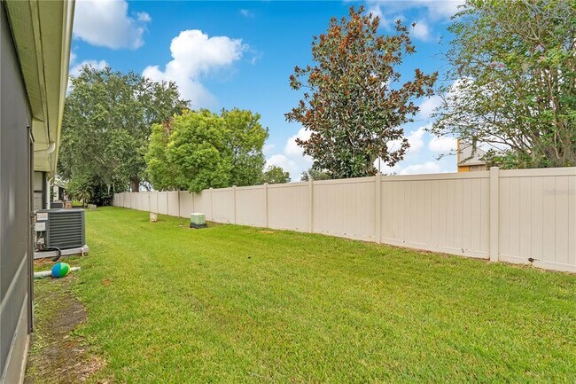 Building Photo - 112 Lakepointe Cir
