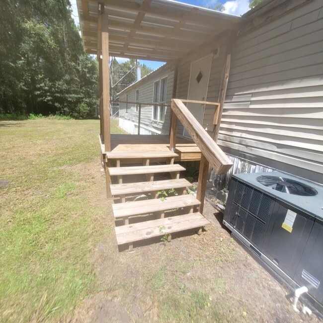 Building Photo - 950 Palmetto Ave