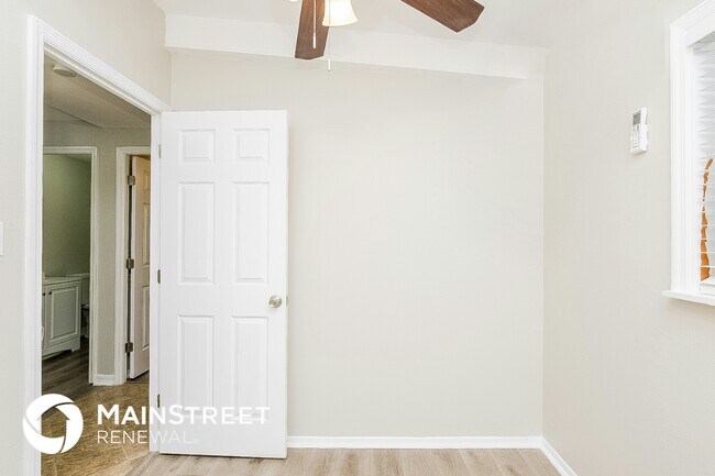 Building Photo - 3228 Clifford Sample Dr