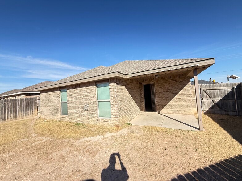 Building Photo - 13814 Avenue U