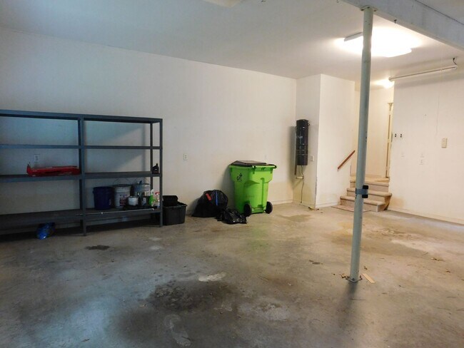 Building Photo - 914 Muirfield Pl