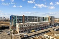 Building Photo - 2230 E Somerset St