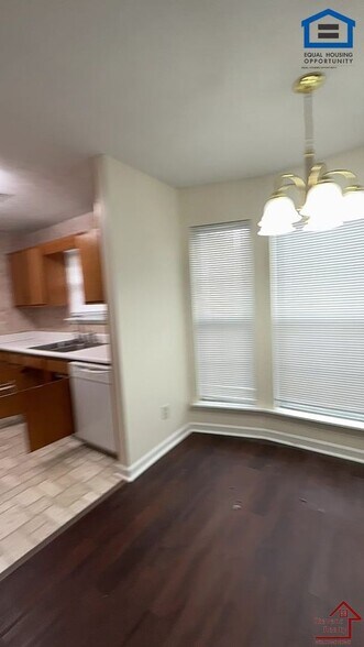 Building Photo - 306 Oriole Dr