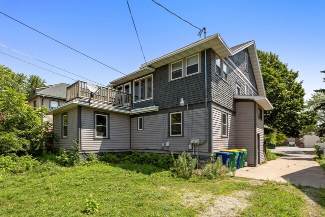 Building Photo - 123 N Maple Ave
