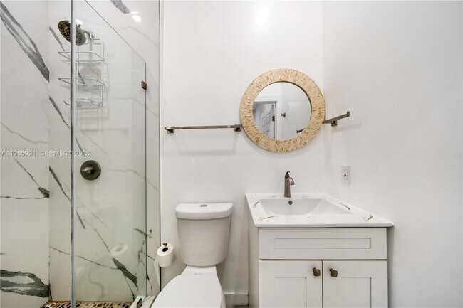 Building Photo - 1205 SE 7th Ct