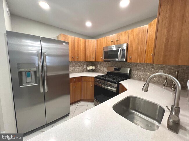 Building Photo - 12020 Taliesin Pl