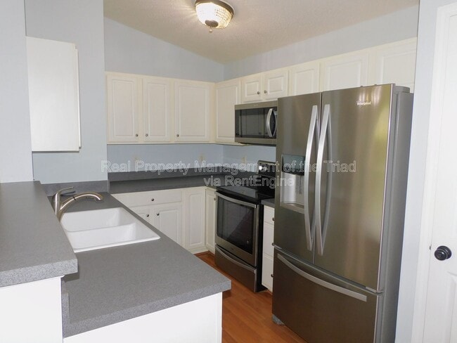 Building Photo - 150 James Rd