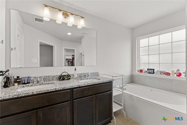 Building Photo - 242 Boatright Blvd