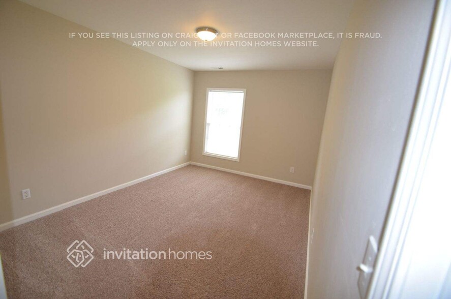 Building Photo - 6210 Roseway Ct