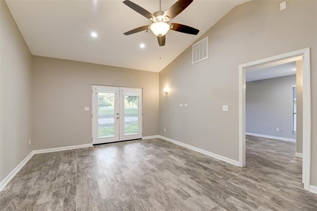 Building Photo - 3491 Balboa Cir