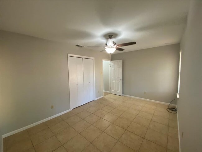 Building Photo - 11204 Brushy Glen Dr