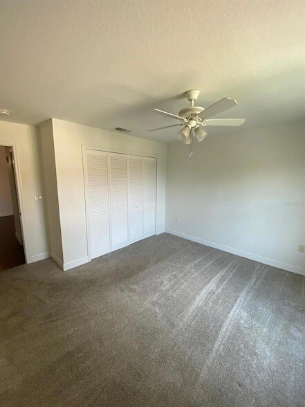 Building Photo - 5475 Vineland Rd