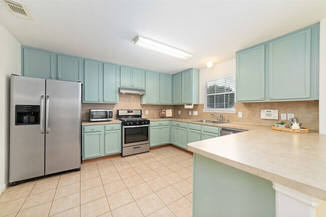 Building Photo - 21311 Shadow River Ln