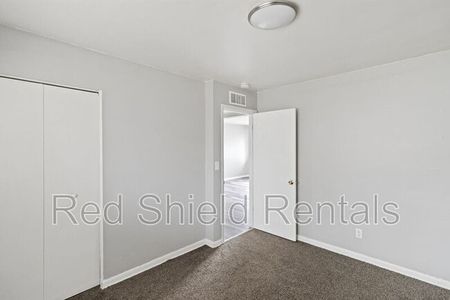 Building Photo - 815 George Pl
