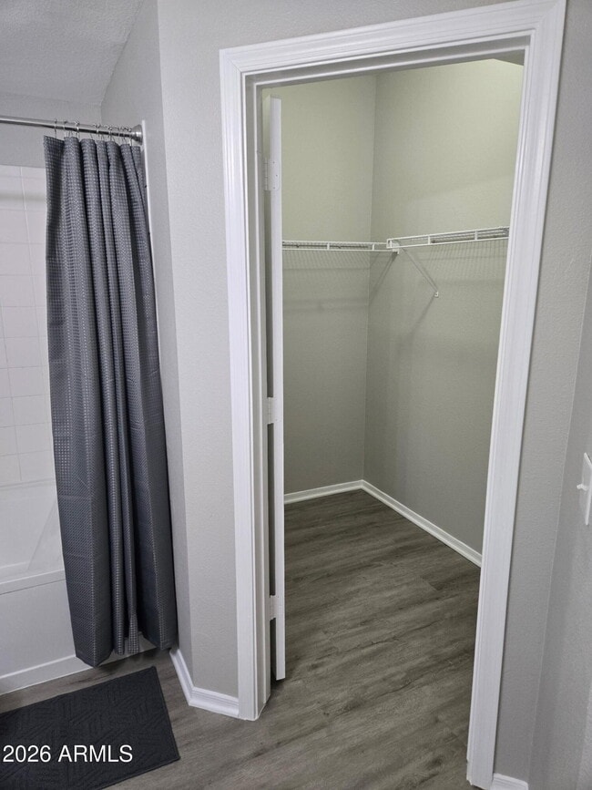 Building Photo - 5401 E Van Buren St