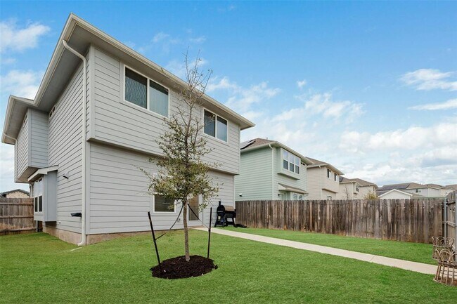 Building Photo - 9605 Grapevine Leaf Dr