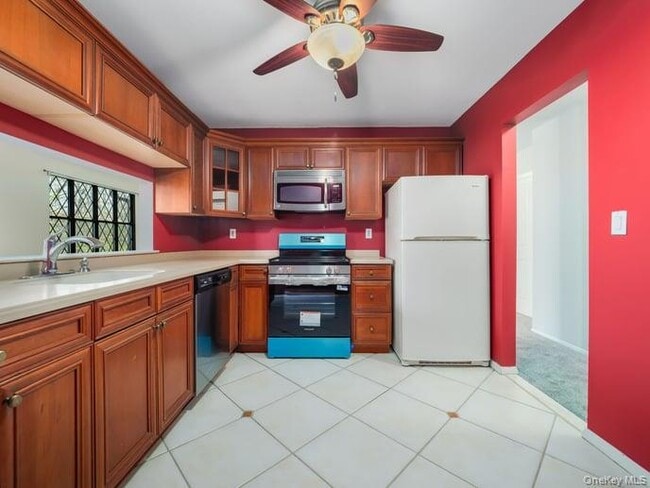 Building Photo - 391 Sierra Vista Ln