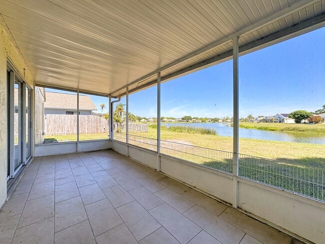 Building Photo - Spacious 4-Bedroom Retreat with 2 Baths in Brandon - 2103 Sq. Ft. of Comfort Awaits!