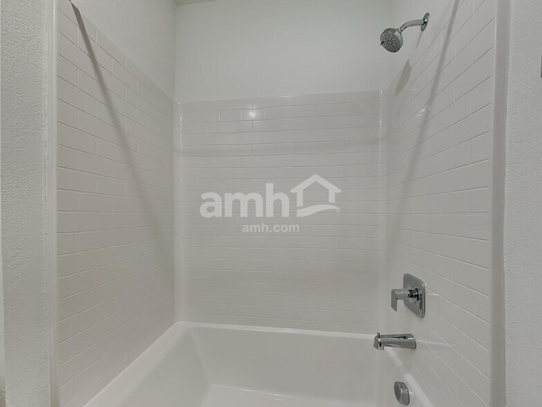 Building Photo - 8373 Buckskin Clf Ave