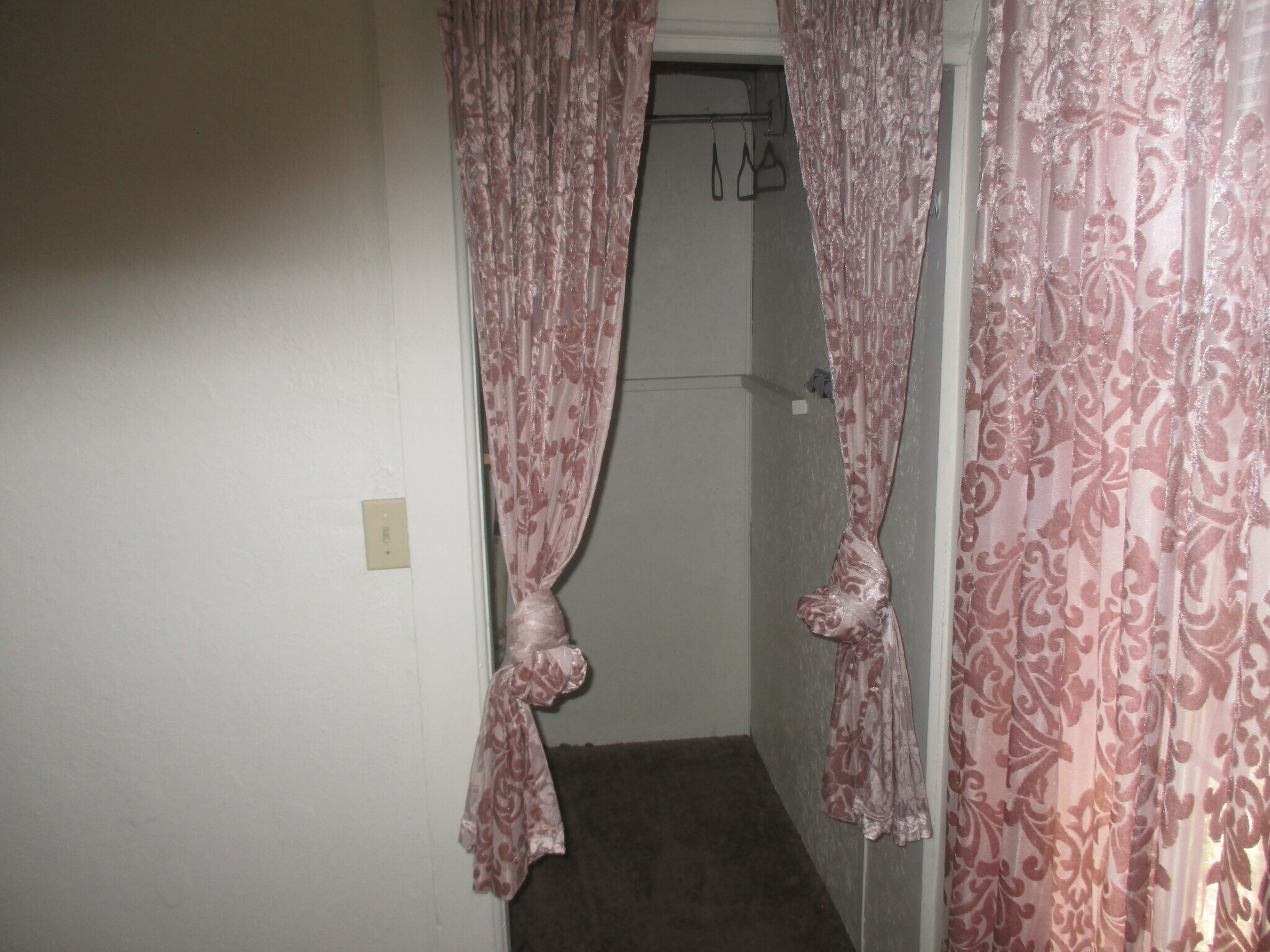 bedroom - 1014 Denton St