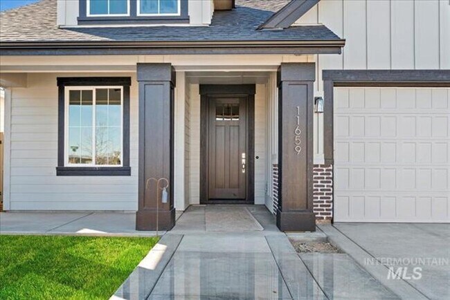 Building Photo - Newer 3-Bedroom in Star
