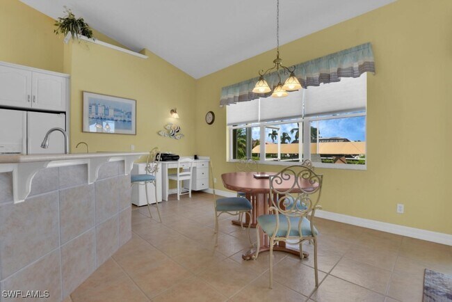 Building Photo - 3335 SW 25th Ct