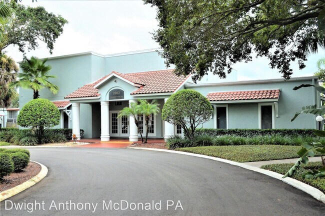 Building Photo - 2835 Somerset Park Dr