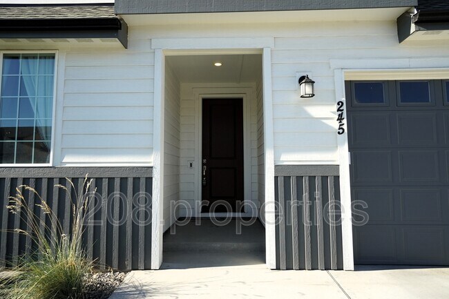 Building Photo - 245 E Caldera St