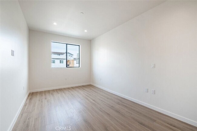 Building Photo - 7341 Valmont St