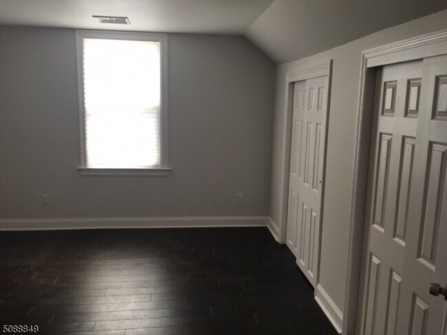 Building Photo - 389 Millburn Ave