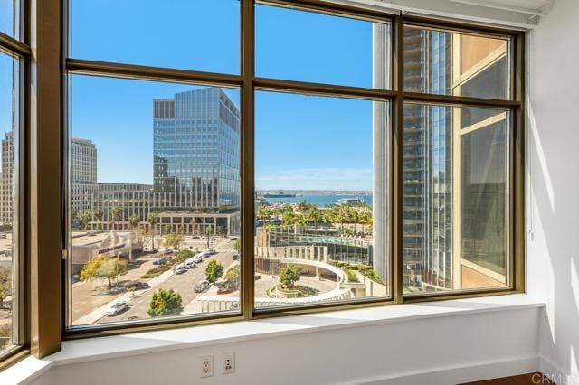 Building Photo - 700 W E St