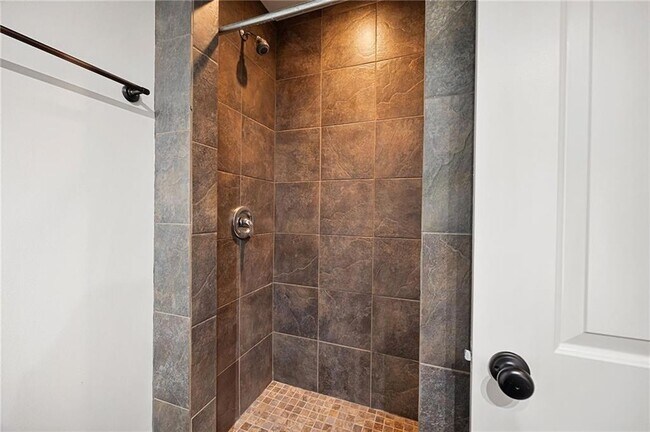 Building Photo - 193 Feld Ave